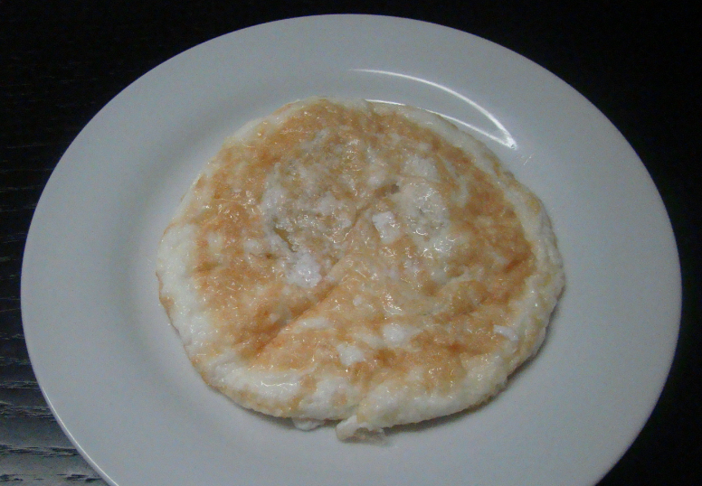 Alcachofas en conserva con tortilla de claras y quinoa integral.